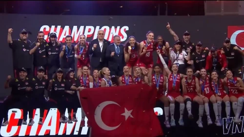 MSB'den şampiyon Filenin Sultanları'na anlamlı mesaj