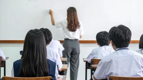 MEB ek ders yönetmeliği değişti! 2026 ek ders ücreti ve saatleri