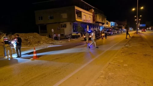 Hatay'da sokak ortasında silahlı kavga!
