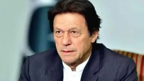 Eski Pakistan Başbakanı İmran Khan cezaevinden hastaneye kaldırıldı