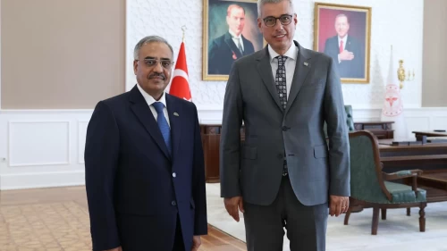 Bakan Memişoğlu D-8 Genel Sekreteri Mahmood ile görüştü