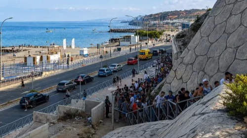İspanya’dan Ceuta’ya 500 metrelik yüzer duvar
