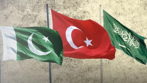 Suudi Arabistan'da Mekke Anlaşması için simge yapılarda üçlü gösteri