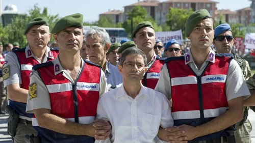 İstanbul ve Muğla'da FETÖ operasyonu: Kemal Batmaz'ın kızı Esma Batmaz yakalandı