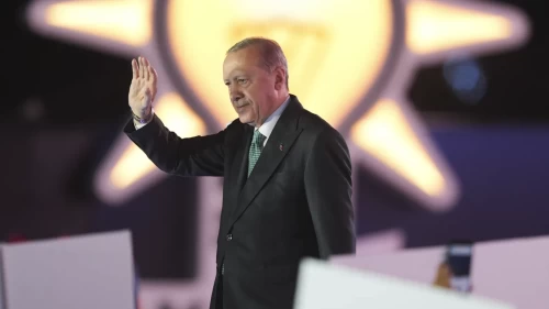 İYİ Parti ve Gelecek Parti’den istifa eden 3 milletvekili AK Parti’ye katıldı