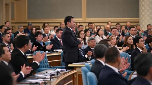 Kurultay Başkanlığına Aybek Dadebay seçildi