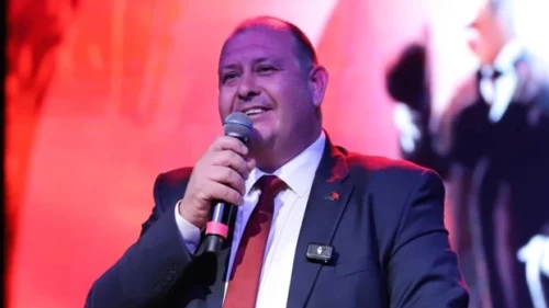 Menderes Belediye Başkanı İlkay Çiçek evli mi? İlkay Çiçek'in eşi kimdir?