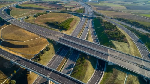9 güzergah trafiğe kapatıldı, ulaşım kontrollü sağlanıyor