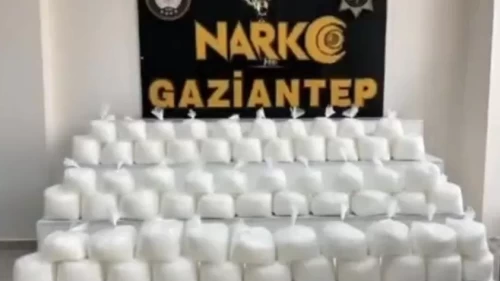 Kilolarca metamfetamin ele geçirildi