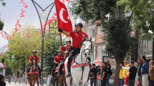 Van’da 30 Ağustos Zafer Bayramı coşkuyla kutlandı