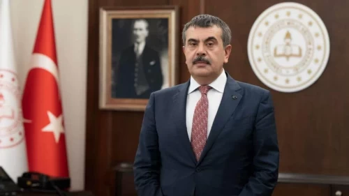 Bakan Tekin imzaladı! Okullarda yeni dönem başlıyor