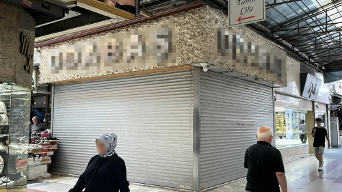 Yılların kuyumcusu emanet altınları alıp kepenkleri indirdi!