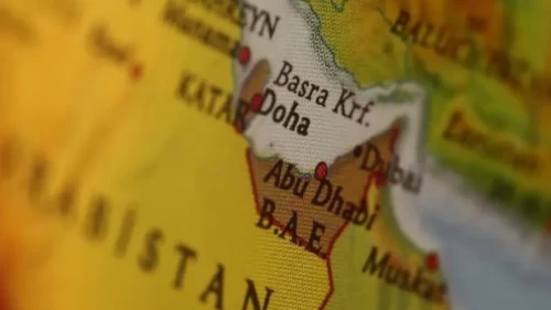 BAE'ye ait kraliyet jetinin Tahran trafiği dikkat çekti