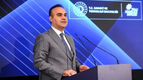 Bakan Kacır’dan büyüme mesajı: 'Üretimin ve yatırımın yanında olacağız'