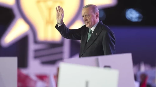 Cumhurbaşkanı Erdoğan'dan AK Parti'nin 25. kuruluş yıl dönümünde birlik ve gurur mesajı: MHP Genel Başkanı Devlet Bahçeli'ye selam gönderiyorum