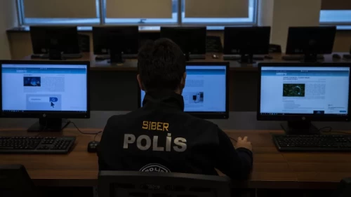 Sanal vurgunculara polisten dev operasyon!
