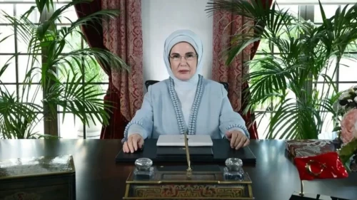 Emine Erdoğan Kiev'deki zirveye seslendi