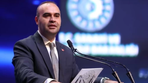 Bakan Kacır duyurdu: 75 araştırmacı Türkiye'de bilim üretecek