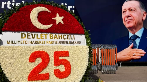 MHP Lideri Bahçeli'den Cumhurbaşkanı Erdoğan'a 25. yıla özel çelenk!