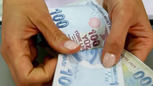 ​Memur emeklisine seyyanen zam verilecek mi? Sendikaların AYM başvurusu sonrası gözler Meclis'e çevrildi