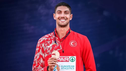 İsmail Nezir'den Avrupa üçüncülüğü
