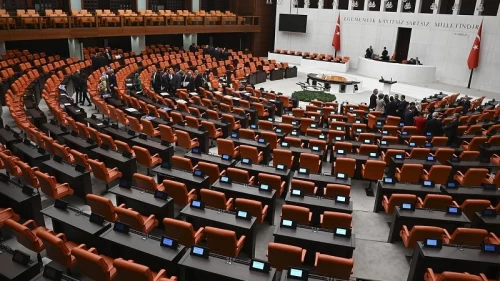 AK Parti Meclis'te çerçeve Yasa için toplandı