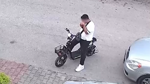 Yavru kediyi önce öptü ardından boğdu!