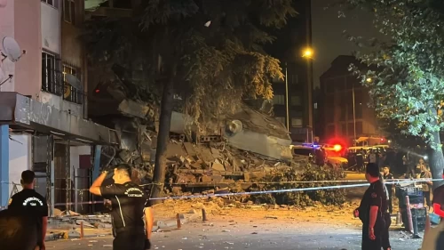 Bahçelievler'de 4 katlı binada çökme!