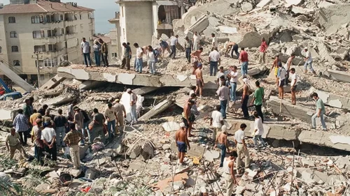 45 saniyede yıkım, 27 yılda dönüşüm: 17 Ağustos Depremi'nin izleri!