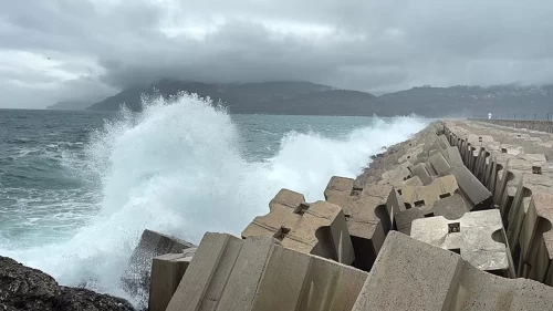 Kuvvetli fırtına geliyor! Meteoroloji iki bölgeyi uyardı