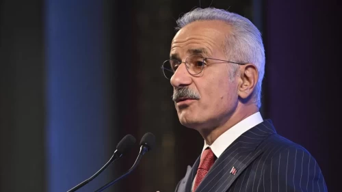 Bakan Uraloğlu Trabzon'un beklediği haberi verdi!