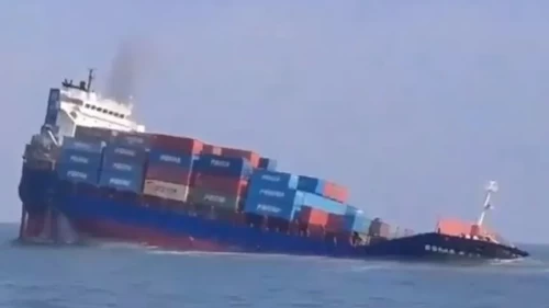 Karadeniz'de İHA saldırısına uğrayan 140 metrelik gemi battı!