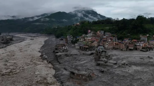 Nepal'deki sel felaketinde can kaybı hızla yükseliyor