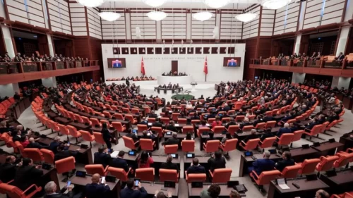 AK Parti, 'Terörsüz Türkiye' için 12 maddelik kanun teklifini TBMM'ye sundu