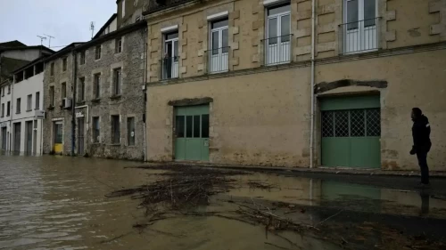 Fransa’yı kasırga vurdu: 41 kişi yaralandı, yüzlerce ev zarar gördü