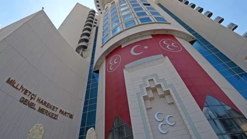 MHP'den Malazgirt Zaferi mesajı: 'Bu topraklara vatan dedirten tüm atalarımızı rahmetle anıyoruz'