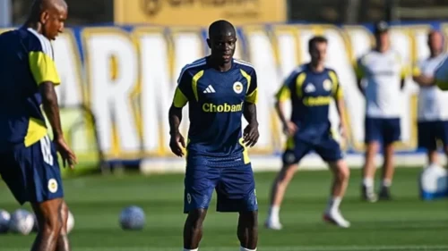 Fenerbahçe Şampiyonlar Ligi kadrosunu güncelledi