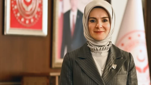 Bakan Göktaş'dan Van'da çeşitli ziyaretlerde bulundu