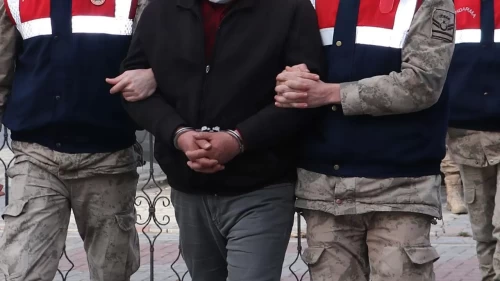 Kaçak kazı yapan 5 kişi suçüstü yakalandı