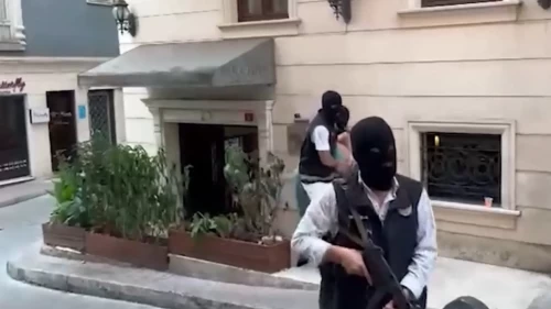 Uluslararası uyuşturucu ticaretinden aranan zanlı İstanbul'da yakalandı