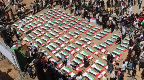 Gazze'de enkazdan çıkarılan 112 Filistinli toprağa verildi