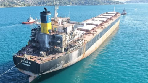 İHA saldırısına uğrayan 'Anna-S' İstanbul Boğazı’ndan geçti