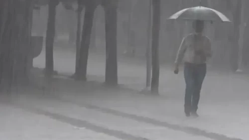 Uşak için kuvvetli sağanak uyarısı!