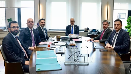 Bakan Uraloğlu, havacılık şirketlerinin temsilcilerini kabul etti