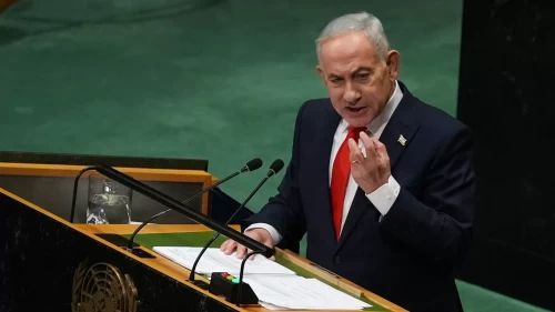 Netanyahu'ya hem salonda hem de sosyal medyada tepki yağmuru!