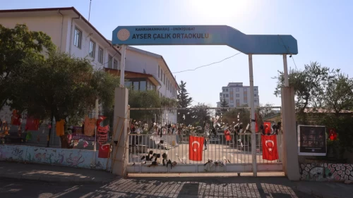 Ayser Çalık Ortaokulu yeni eğitim yılının ilk gününde sessiz kaldı!