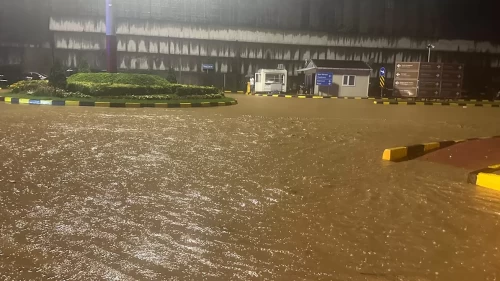 Trabzon’da sağanak hayatı felç etti!