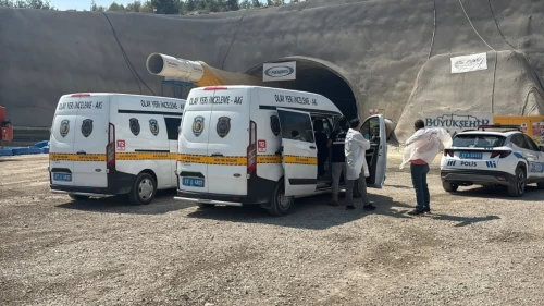 İskele esnekliğinin neden olduğu vahşette 1 işçi hayatını kaybetti, 5 işçi yaralandı!