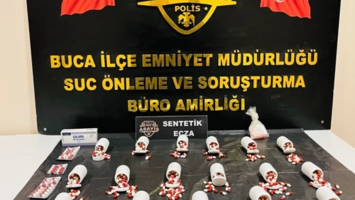 Mutfak dolabının arkasındaki gizli bölmeden uyuşturucu çıktı