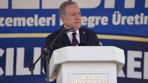 MHP'li Sadir Durmaz'dan Kars'ta Üretken Belediyecilik vurgusu: Kars Belediyemiz en başarılı ilk 3 belediye arasına girdi